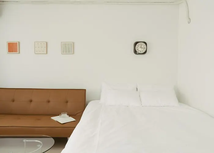 Hongdae 3 Min To Airport Bus Free Luggage Appartement